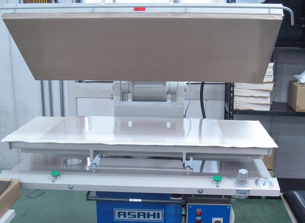 Large-scale thermal press